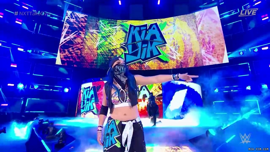 WWE_NXT_TakeOver_Toronto_2019_720p_WEB_h264-HEEL_mp40039.jpg