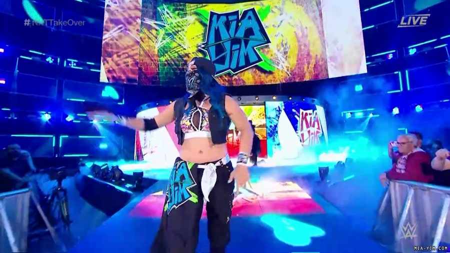 WWE_NXT_TakeOver_Toronto_2019_720p_WEB_h264-HEEL_mp40040.jpg