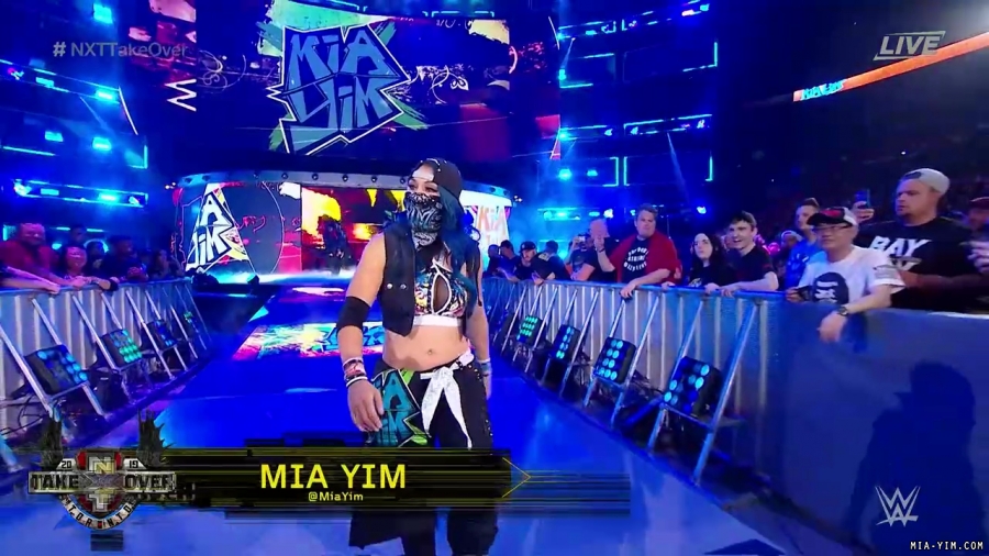 WWE_NXT_TakeOver_Toronto_2019_720p_WEB_h264-HEEL_mp40045.jpg