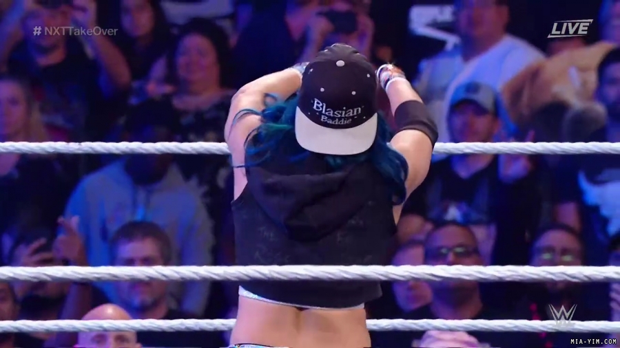 WWE_NXT_TakeOver_Toronto_2019_720p_WEB_h264-HEEL_mp40062.jpg