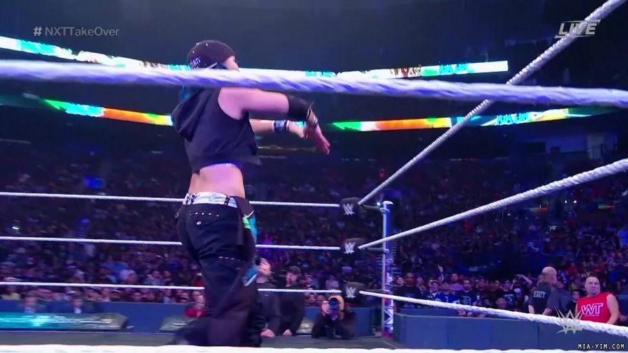 WWE_NXT_TakeOver_Toronto_2019_720p_WEB_h264-HEEL_mp40069.jpg