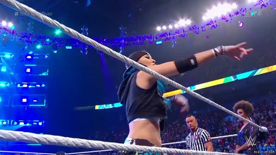WWE_NXT_TakeOver_Toronto_2019_720p_WEB_h264-HEEL_mp40073.jpg