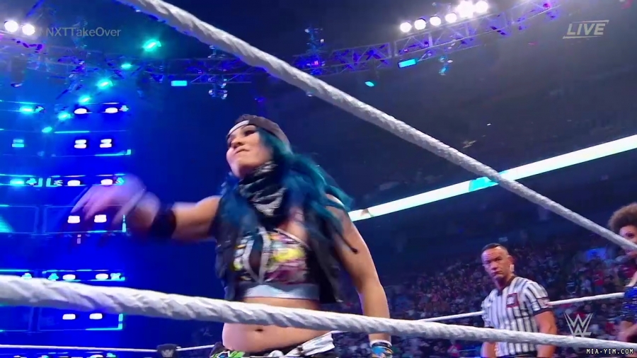 WWE_NXT_TakeOver_Toronto_2019_720p_WEB_h264-HEEL_mp40074.jpg