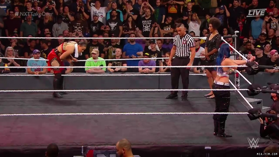 WWE_NXT_TakeOver_Toronto_2019_720p_WEB_h264-HEEL_mp40083.jpg