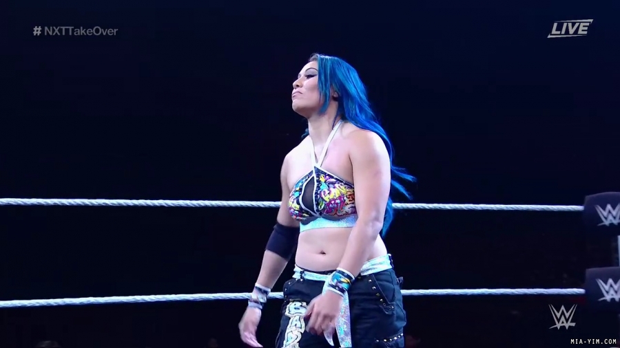 WWE_NXT_TakeOver_Toronto_2019_720p_WEB_h264-HEEL_mp40088.jpg