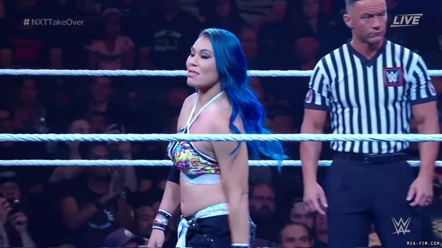 WWE_NXT_TakeOver_Toronto_2019_720p_WEB_h264-HEEL_mp40099.jpg