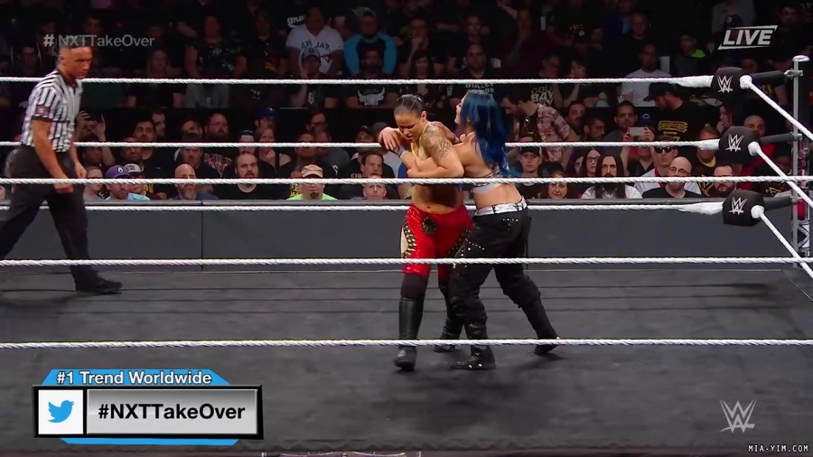 WWE_NXT_TakeOver_Toronto_2019_720p_WEB_h264-HEEL_mp40159.jpg