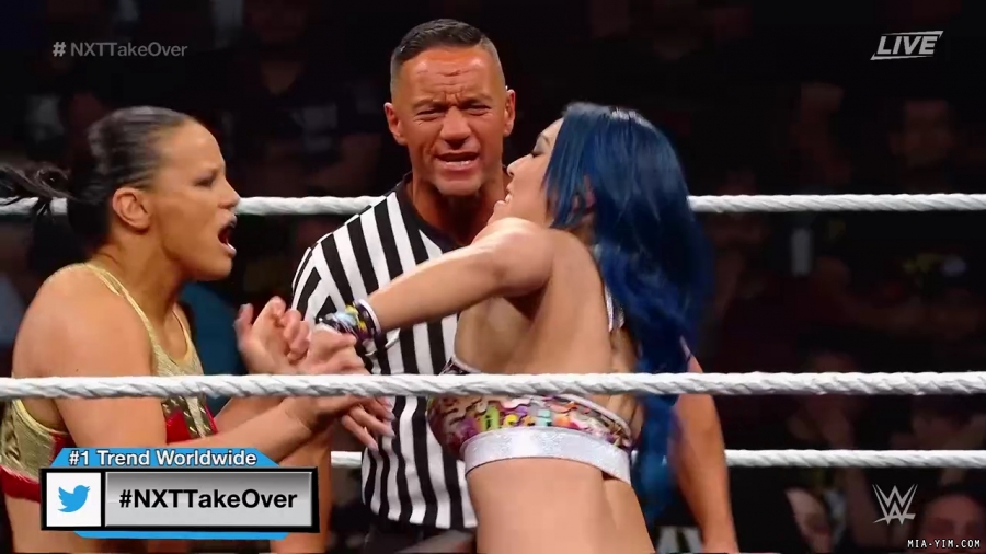 WWE_NXT_TakeOver_Toronto_2019_720p_WEB_h264-HEEL_mp40164.jpg