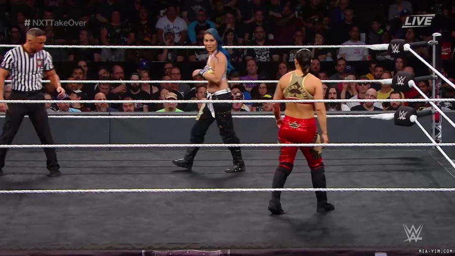 WWE_NXT_TakeOver_Toronto_2019_720p_WEB_h264-HEEL_mp40172.jpg