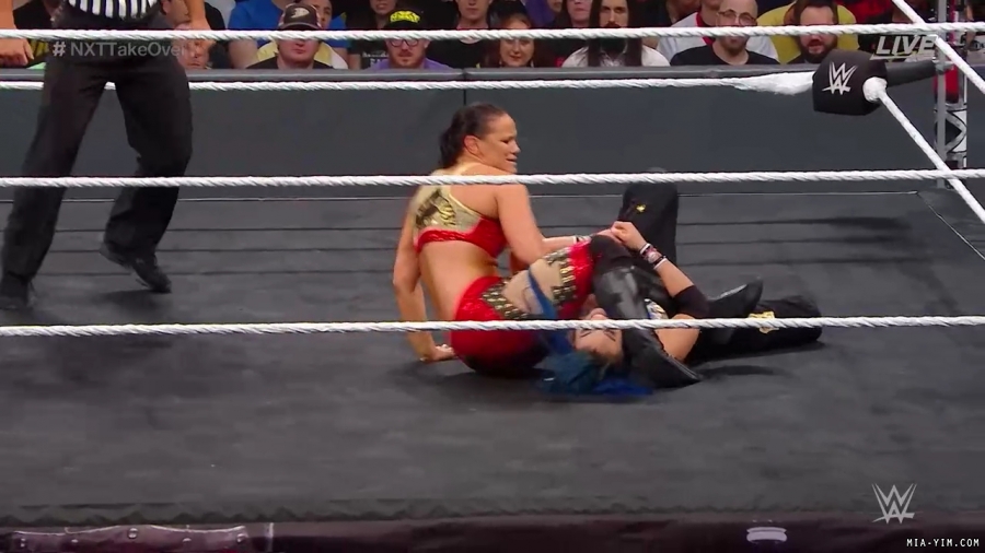 WWE_NXT_TakeOver_Toronto_2019_720p_WEB_h264-HEEL_mp40218.jpg