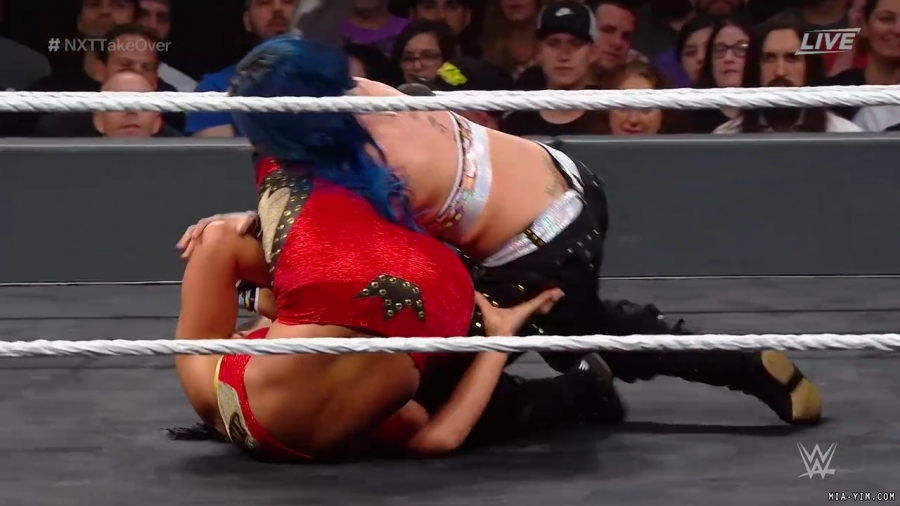 WWE_NXT_TakeOver_Toronto_2019_720p_WEB_h264-HEEL_mp40225.jpg
