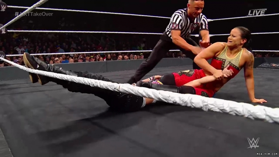 WWE_NXT_TakeOver_Toronto_2019_720p_WEB_h264-HEEL_mp40232.jpg