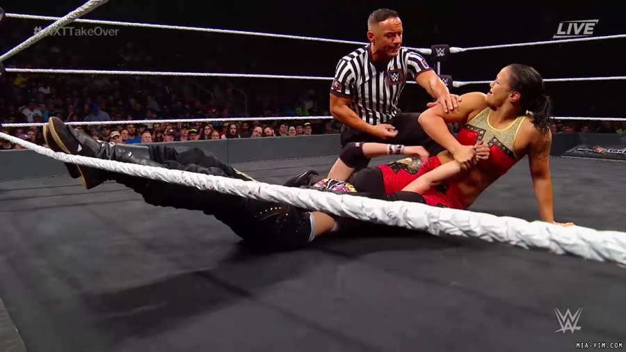 WWE_NXT_TakeOver_Toronto_2019_720p_WEB_h264-HEEL_mp40233.jpg
