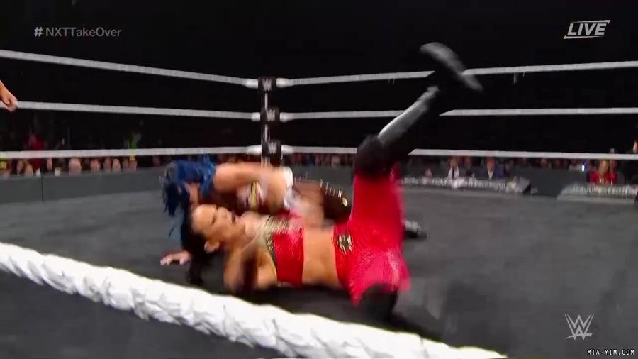 WWE_NXT_TakeOver_Toronto_2019_720p_WEB_h264-HEEL_mp40242.jpg