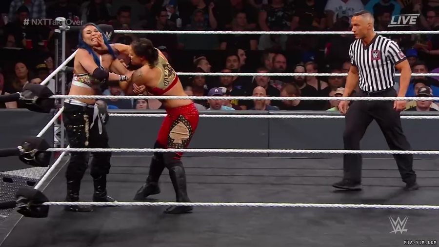 WWE_NXT_TakeOver_Toronto_2019_720p_WEB_h264-HEEL_mp40255.jpg