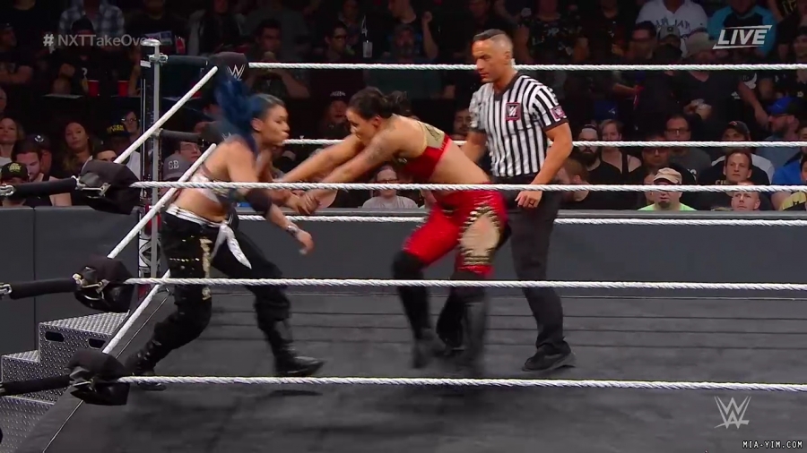 WWE_NXT_TakeOver_Toronto_2019_720p_WEB_h264-HEEL_mp40256.jpg