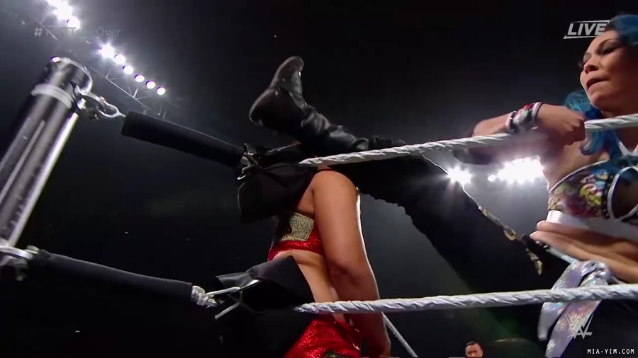 WWE_NXT_TakeOver_Toronto_2019_720p_WEB_h264-HEEL_mp40265.jpg
