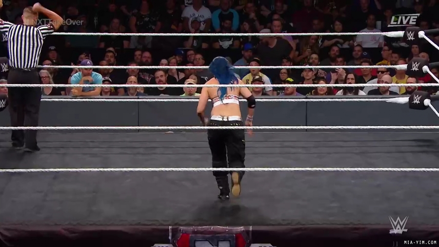 WWE_NXT_TakeOver_Toronto_2019_720p_WEB_h264-HEEL_mp40279.jpg