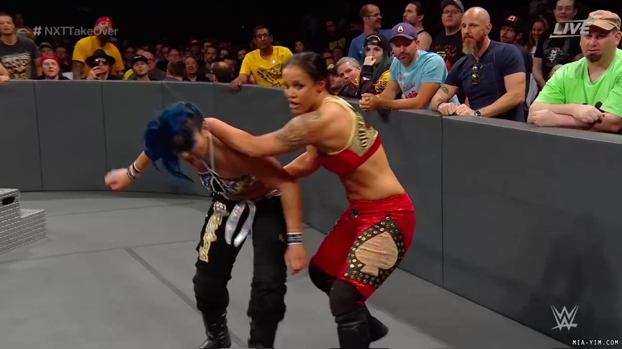 WWE_NXT_TakeOver_Toronto_2019_720p_WEB_h264-HEEL_mp40293.jpg