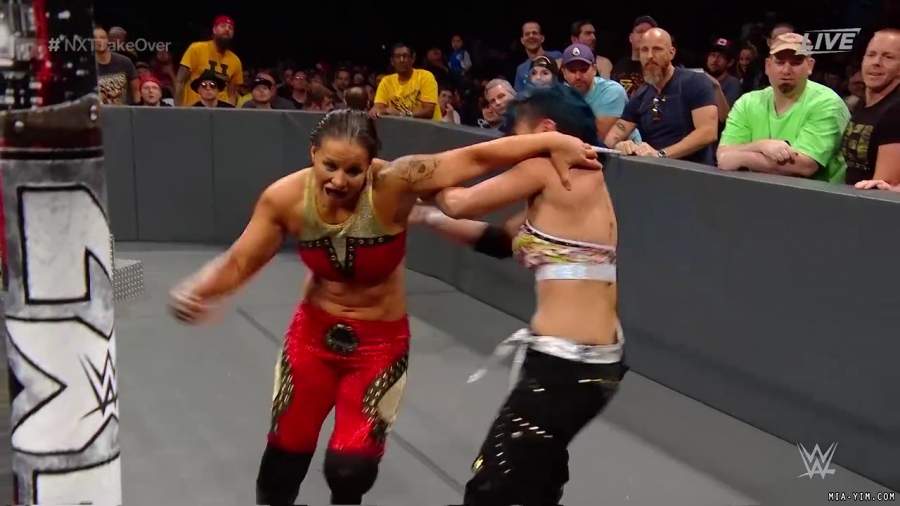WWE_NXT_TakeOver_Toronto_2019_720p_WEB_h264-HEEL_mp40294.jpg