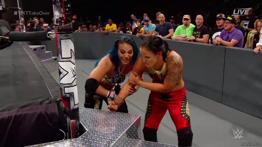 WWE_NXT_TakeOver_Toronto_2019_720p_WEB_h264-HEEL_mp40300.jpg