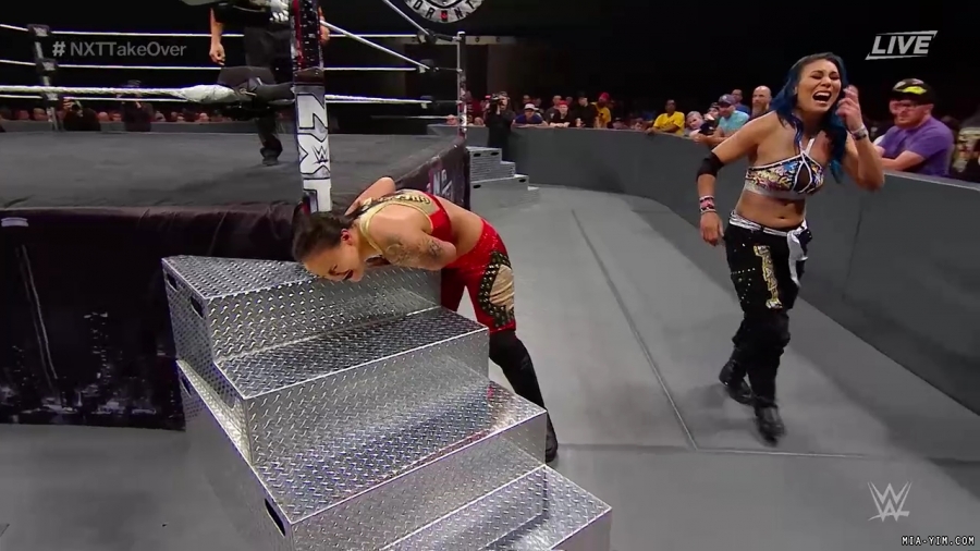 WWE_NXT_TakeOver_Toronto_2019_720p_WEB_h264-HEEL_mp40303.jpg