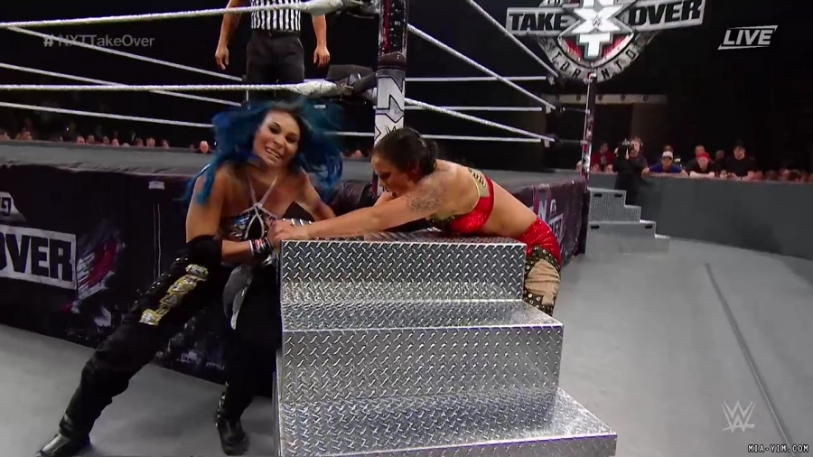 WWE_NXT_TakeOver_Toronto_2019_720p_WEB_h264-HEEL_mp40312.jpg