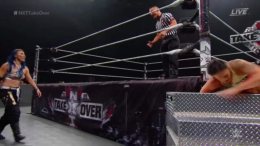 WWE_NXT_TakeOver_Toronto_2019_720p_WEB_h264-HEEL_mp40323.jpg