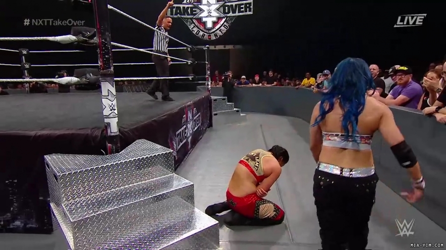 WWE_NXT_TakeOver_Toronto_2019_720p_WEB_h264-HEEL_mp40332.jpg