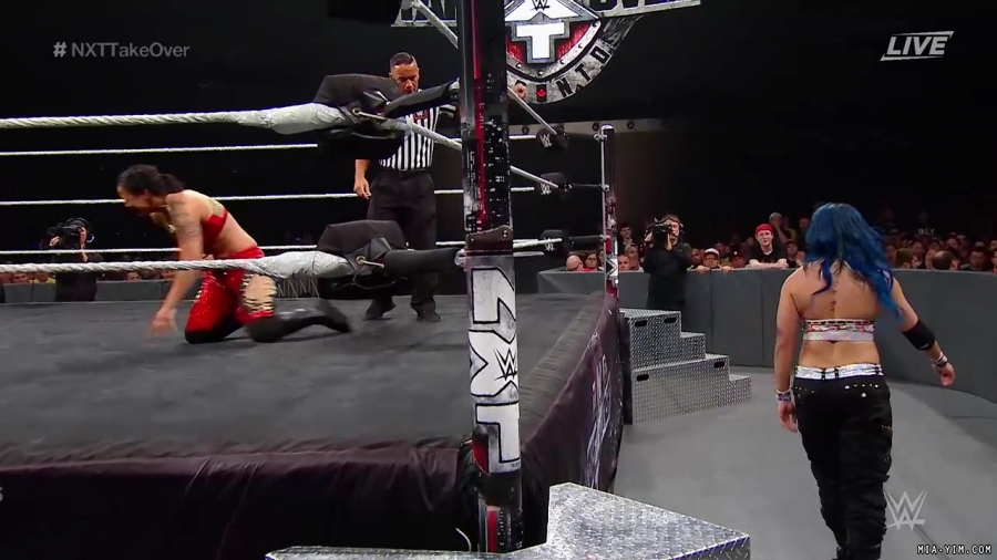 WWE_NXT_TakeOver_Toronto_2019_720p_WEB_h264-HEEL_mp40338.jpg