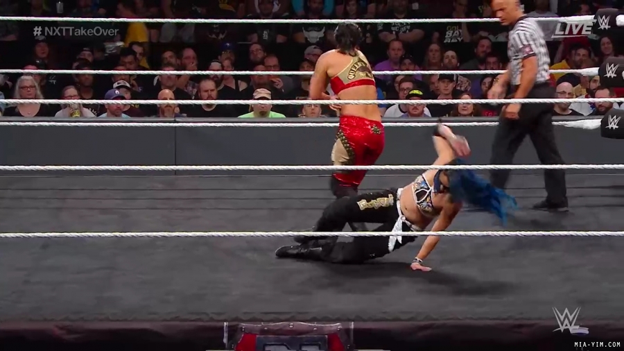 WWE_NXT_TakeOver_Toronto_2019_720p_WEB_h264-HEEL_mp40355.jpg