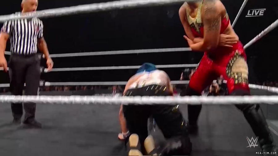 WWE_NXT_TakeOver_Toronto_2019_720p_WEB_h264-HEEL_mp40379.jpg