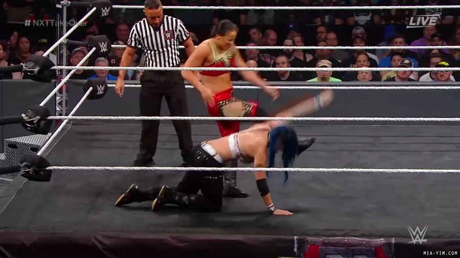 WWE_NXT_TakeOver_Toronto_2019_720p_WEB_h264-HEEL_mp40382.jpg