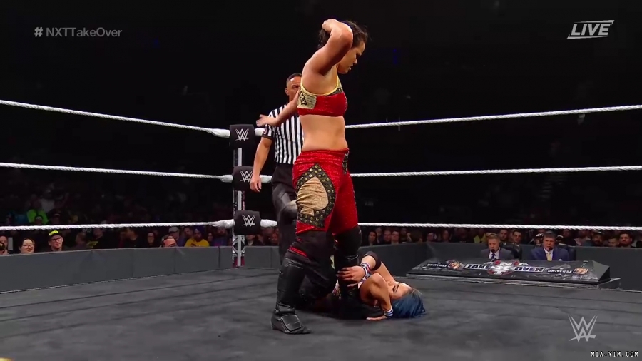 WWE_NXT_TakeOver_Toronto_2019_720p_WEB_h264-HEEL_mp40433.jpg