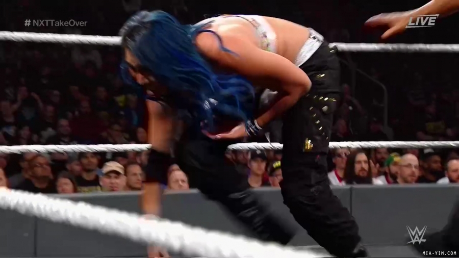 WWE_NXT_TakeOver_Toronto_2019_720p_WEB_h264-HEEL_mp40444.jpg