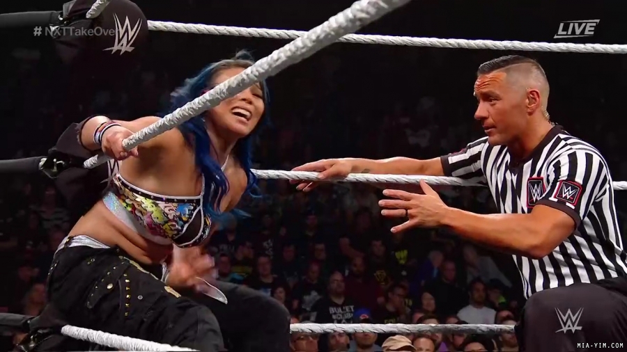 WWE_NXT_TakeOver_Toronto_2019_720p_WEB_h264-HEEL_mp40447.jpg
