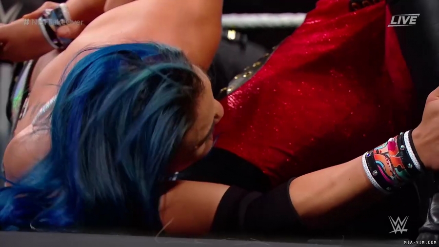 WWE_NXT_TakeOver_Toronto_2019_720p_WEB_h264-HEEL_mp40475.jpg