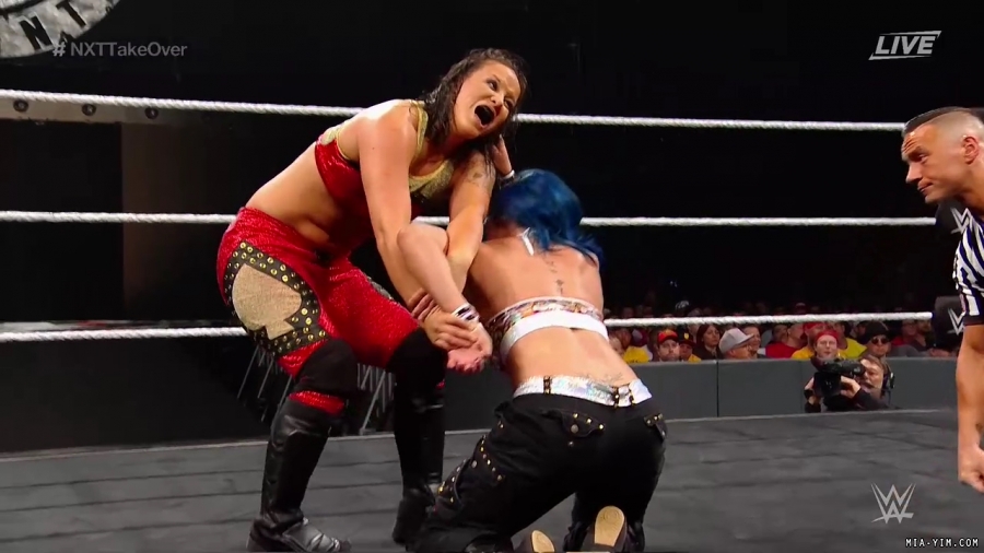 WWE_NXT_TakeOver_Toronto_2019_720p_WEB_h264-HEEL_mp40481.jpg