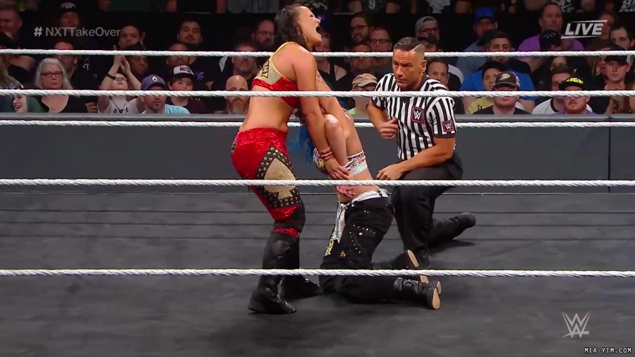 WWE_NXT_TakeOver_Toronto_2019_720p_WEB_h264-HEEL_mp40482.jpg