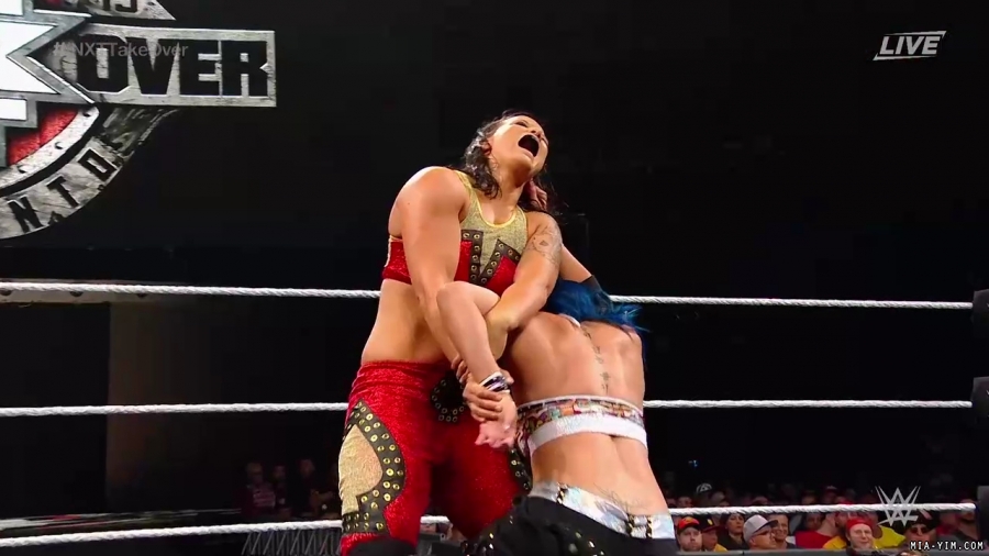 WWE_NXT_TakeOver_Toronto_2019_720p_WEB_h264-HEEL_mp40483.jpg