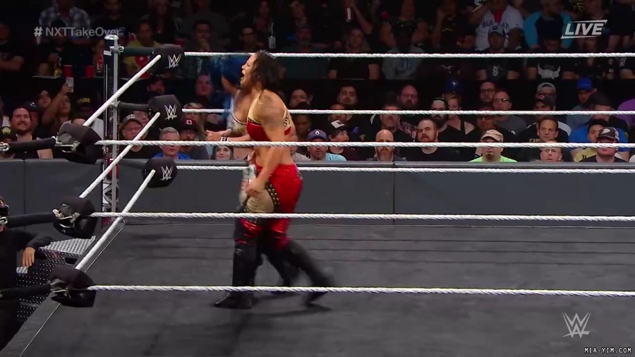 WWE_NXT_TakeOver_Toronto_2019_720p_WEB_h264-HEEL_mp40487.jpg