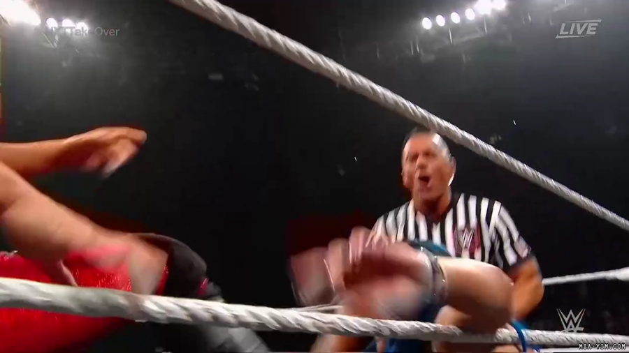 WWE_NXT_TakeOver_Toronto_2019_720p_WEB_h264-HEEL_mp40518.jpg