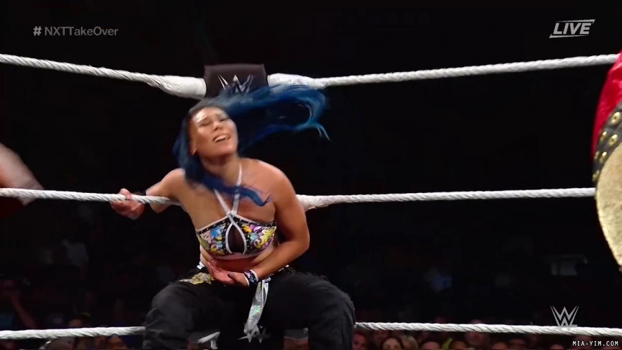 WWE_NXT_TakeOver_Toronto_2019_720p_WEB_h264-HEEL_mp40525.jpg