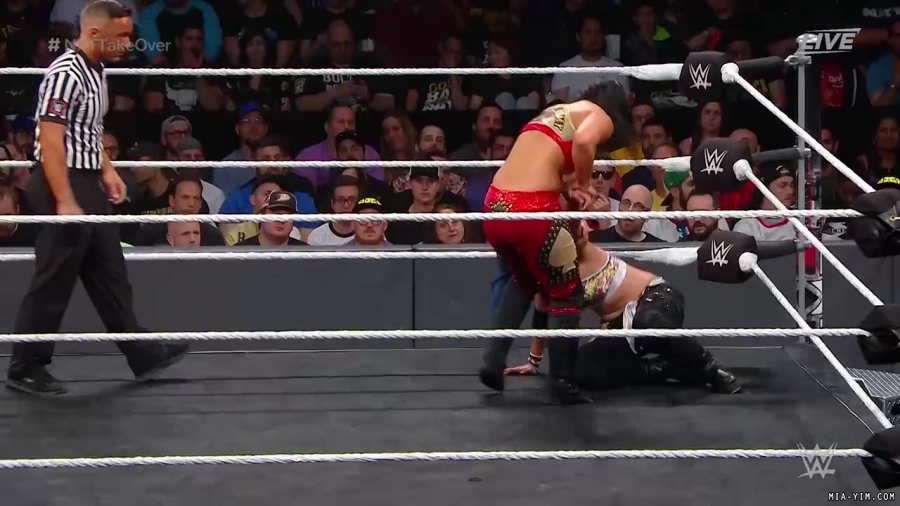WWE_NXT_TakeOver_Toronto_2019_720p_WEB_h264-HEEL_mp40534.jpg