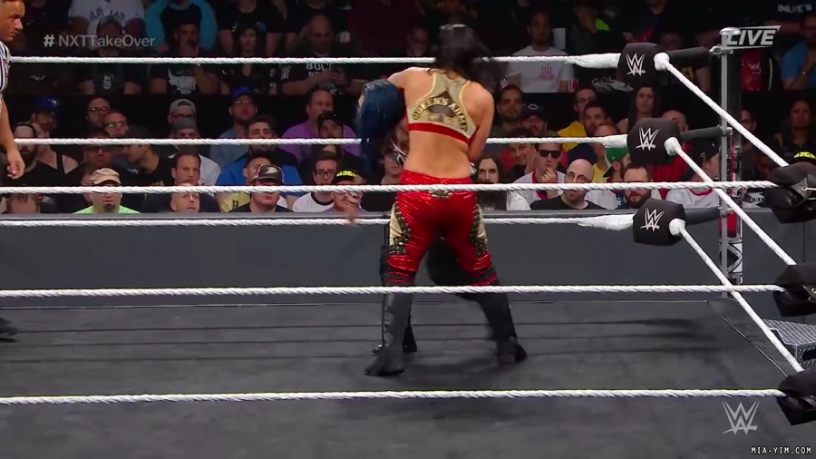 WWE_NXT_TakeOver_Toronto_2019_720p_WEB_h264-HEEL_mp40535.jpg