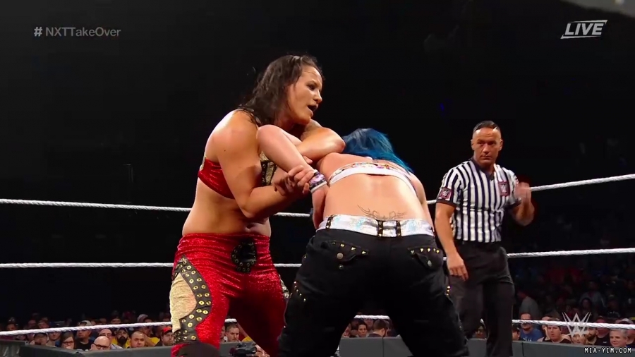 WWE_NXT_TakeOver_Toronto_2019_720p_WEB_h264-HEEL_mp40565.jpg