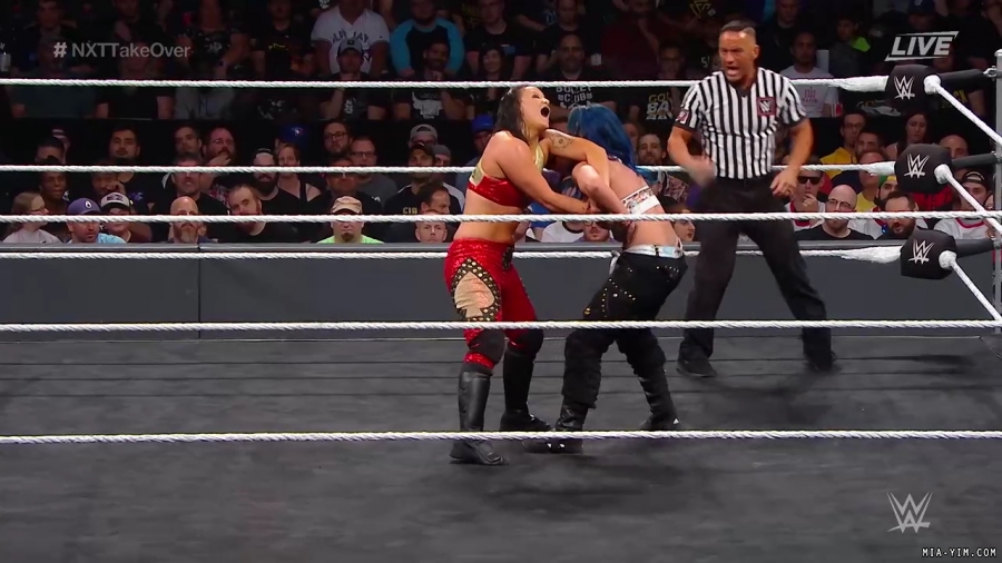 WWE_NXT_TakeOver_Toronto_2019_720p_WEB_h264-HEEL_mp40567.jpg