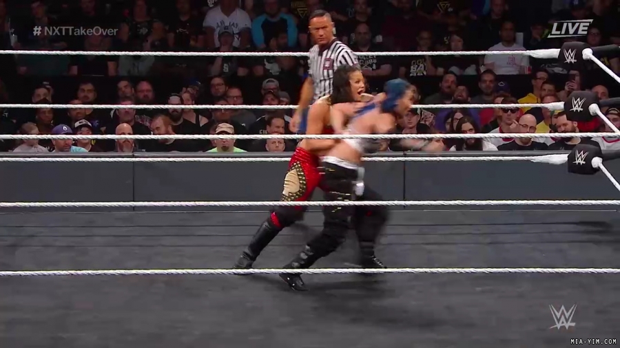 WWE_NXT_TakeOver_Toronto_2019_720p_WEB_h264-HEEL_mp40570.jpg