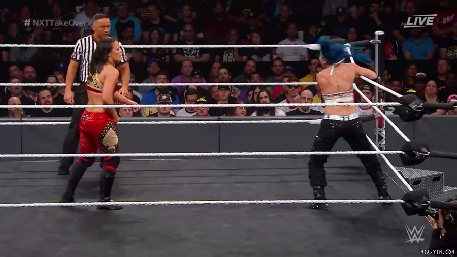 WWE_NXT_TakeOver_Toronto_2019_720p_WEB_h264-HEEL_mp40571.jpg