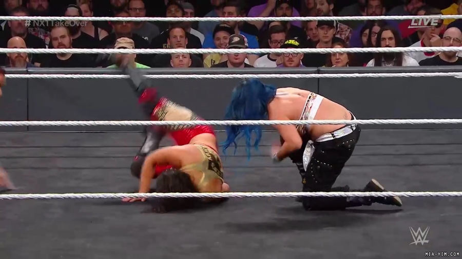 WWE_NXT_TakeOver_Toronto_2019_720p_WEB_h264-HEEL_mp40576.jpg